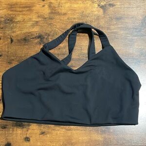 Gap crisscross strap sports bra